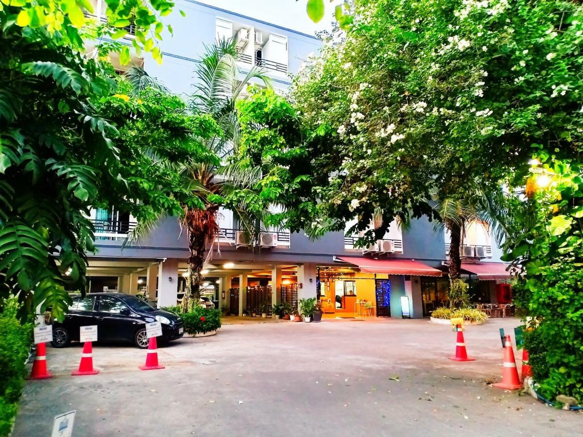 Beerapan Hotel Бангкок Экстерьер фото